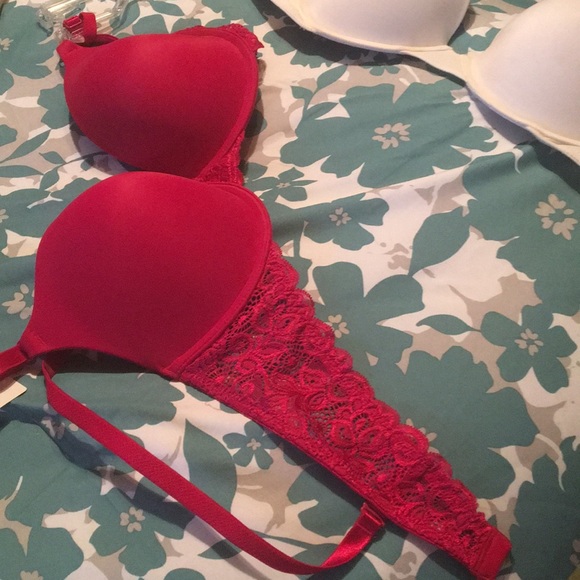 Two brand new bra’s ! - Picture 3 of 4